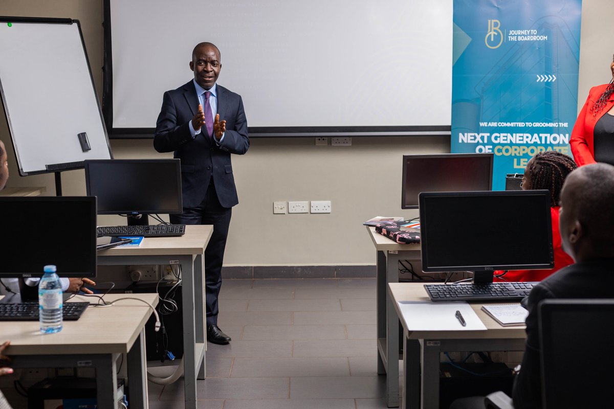 JTBoardroom's tweet photo. Dive into the highlights of our power-packed orientation! 🚀 From breaking the ice to insightful discussions. The stage is set, and we're ready to thrive together! 💼

#CorporateGovernance #OrientationSuccess #ExcitingBeginnings https://t.co/4sNsy4Z9I2