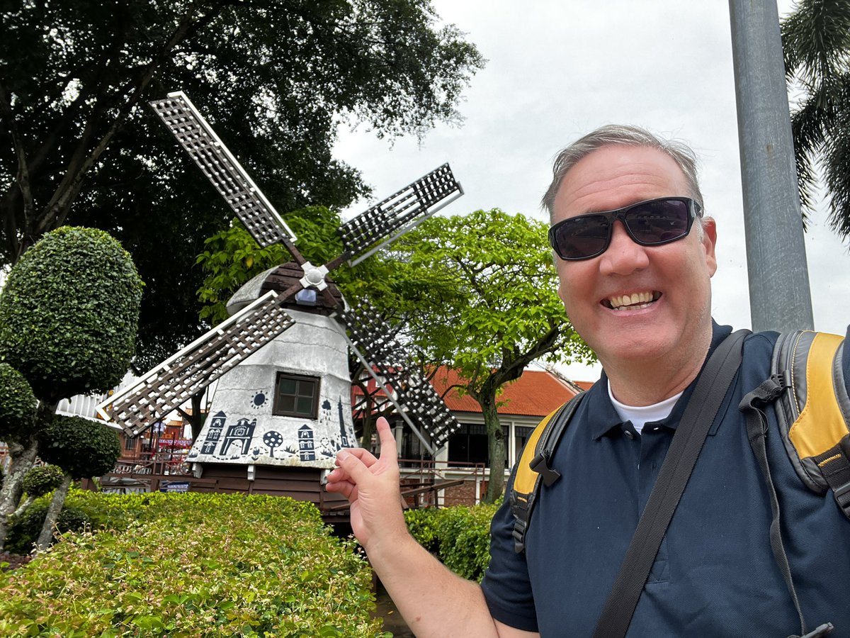 JerryHelmers's tweet photo. Nog heel even activeer ik mijn account om te zeggen dat ik in een voormalige Nederlandse kolonie ben. En dat de invloeden van toen nog steeds zichtbaar zijn รฉn worden gewaardeerd.
#Travelboy ๐๐ฒ๐พ
#Malakka https://t.co/cSQsmQ17Cc