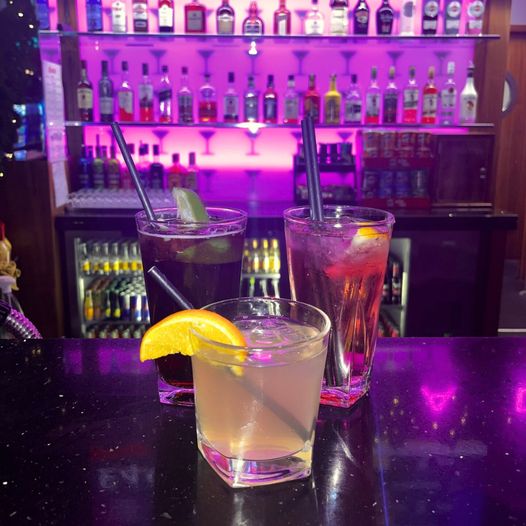 New Year, New Sips!🍹January's lineup is here and it's bringing  the party to your palate. Dive into the pink vibes of Pink Vodka Lemonade, chill with the Lounge Lizard and let the Spicy Fireball turn up the heat.
18+ Please drink responsibly

#cocktails #casino #scarborough