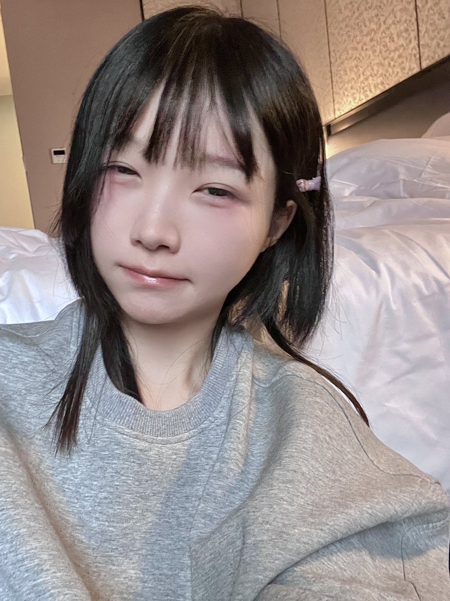 luorenlei's tweet photo. 眯眯眼 https://t.co/wyFFulCYx4