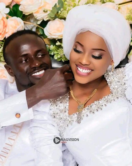 TotalFootball's tweet photo. Sadio Mane (31 yrs old) married his girlfriend Aisha Tamba (18 yrs old). They have been dating for 2 years. https://t.co/Uur4kbQ9Xk