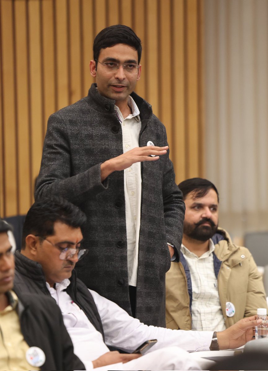SumitBhagasara's tweet photo. आगामी लोकसभा चुनावों को लेकर दिल्ली में आयोजित AICC सोशल मीडिया डिपार्टमेंट की राष्ट्रीय कार्यकारिणी बैठक में हिस्सा लिया I https://t.co/7suvb6V26u