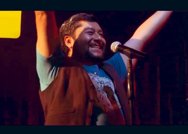 LaMarquina_'s tweet photo. En #MuertoDeRisa me pareció importante la presencia de Fabiola Arteaga en el escenario.
Fabiola es la pionera del Stand Up (tb diana levine)
la actuación de @RenatoPantigozo interpretando a Walter Chullo(muy buena)
Walter y su talento le han enseñado a muchos Standuperos ♥️♥️ https://t.co/R7ixFiwUIe