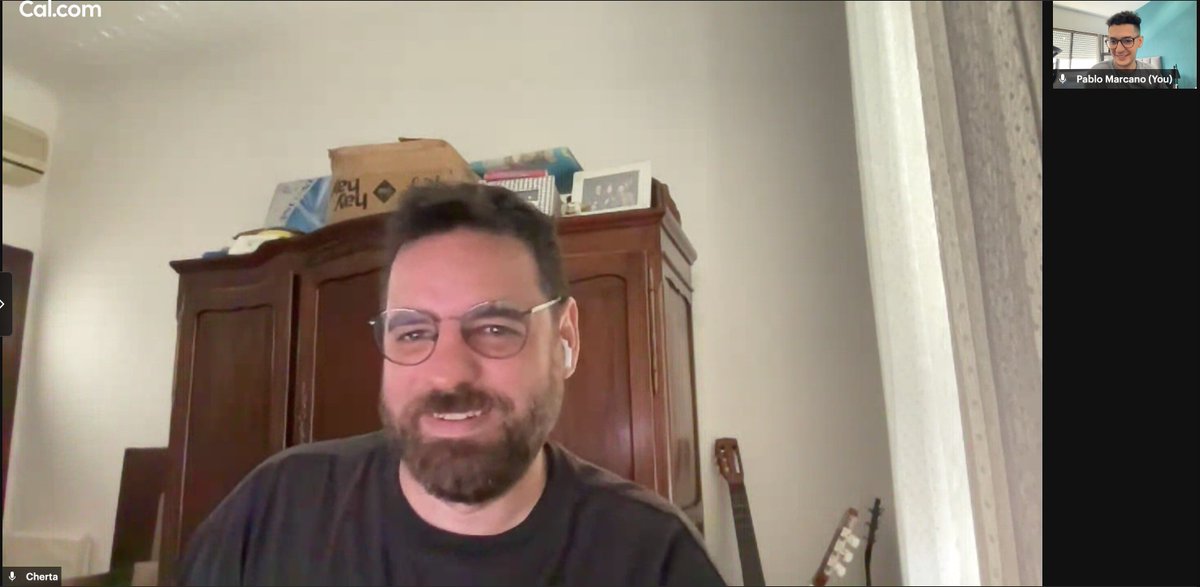 Muy bueno el mentorship de <a href="/iamcherta/">Gabriel Chertok 🇮🇱</a>! Hablamos de no comerse la pastilla, si se puede hacer carrera siendo un generalista, y las skills que se necesitan para hacer productos 

Me senti en un ep de <a href="/MudoCampo/">Me Mudo al Campo</a>