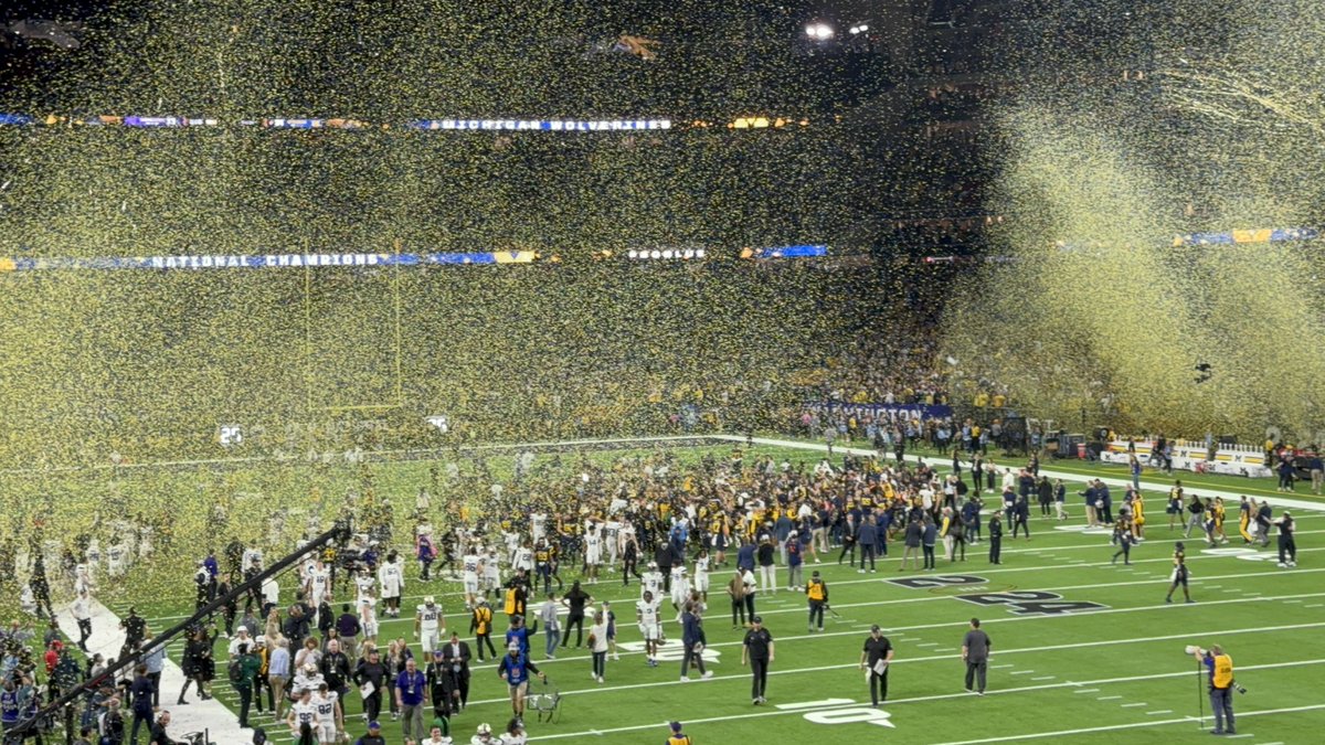 Pearl_2024's tweet photo. >>>>>Can’t put this feeling into words man….Forever
#GoBlue @UMichFootball #GoBlueM #GoBlue
