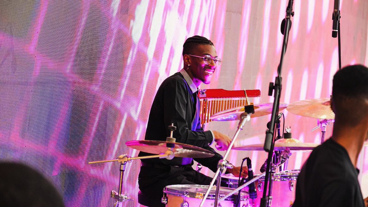 Happy Tuesday ❤️❤️❤️❤️