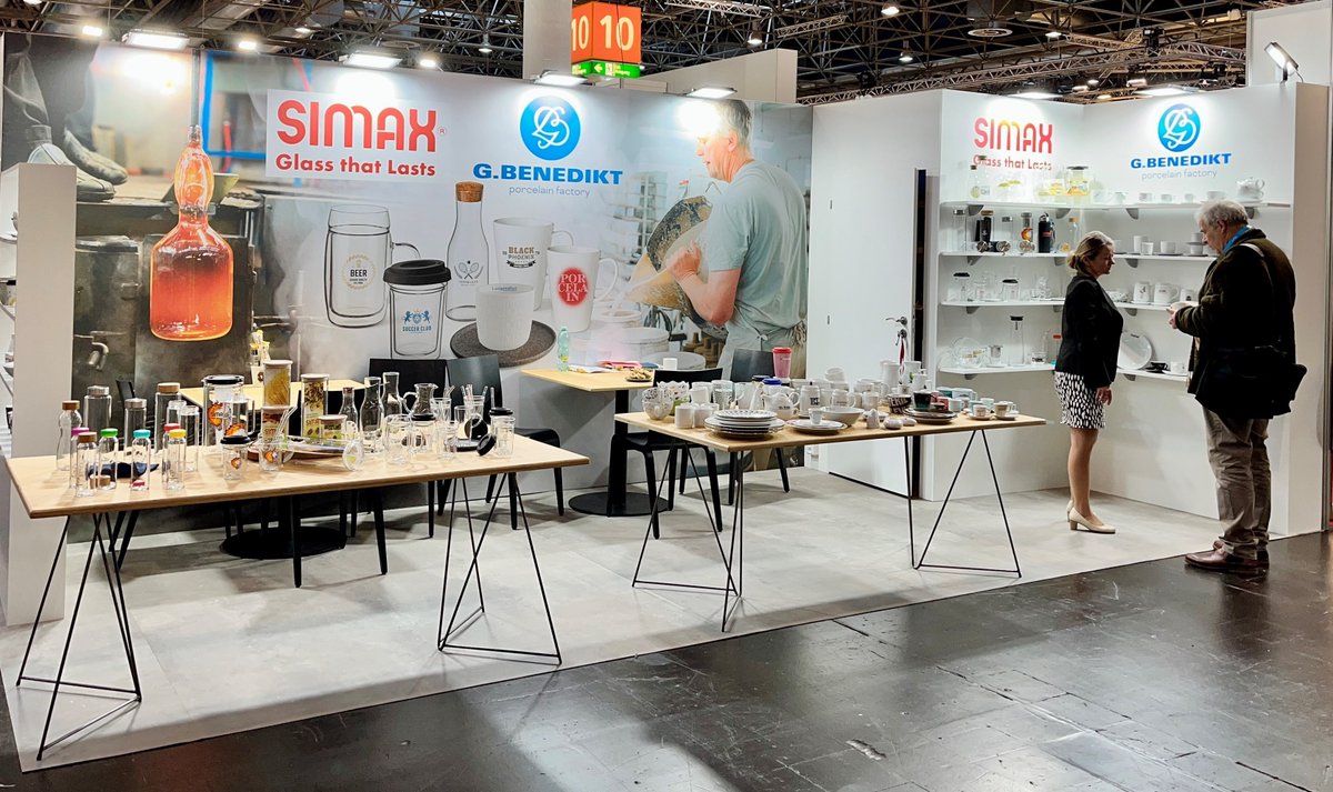 Kavalier_glass's tweet photo. First day at PSI 🥳

From 9 to 11 January, the PSI trade fair will take place in Düsseldorf.

We look forward to your visit. 🤩

#PSI2024 #SIMAX #KAVALIERGLASS #glass #czechglass #sklo #ceskesklo https://t.co/pHVDBIjOv5