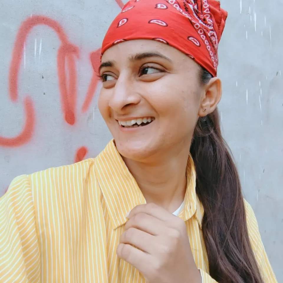 SINDHICHHOKRI05's tweet photo. Dreaming big, shining brighter.❤🧿🙌

#sindhifirstfemalerapper #Sindhichhokri https://t.co/cWbWPElhr0