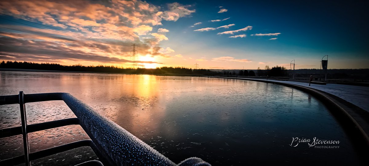 Brian1112S's tweet photo. Sunday morning walk around helix #helix #falkirk #kelpies #Sunrise #photography #photooftheday #frosty #sundayvibes #SundayMorning #helixfalkirk https://t.co/uY4IjlIsRj