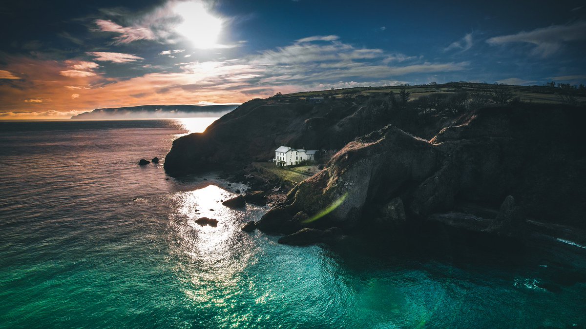 gerdcurley's tweet photo. Love a trip up the coast with the drone.  Cushendun Caves and Torr Head. 
🌊🧳🏞⛰️
@Virtual_Towns @barrabest @CushendunGlens @TourismIreland @USAtoIRE 
#Ireland #droneguy https://t.co/JKpcdkLLA1