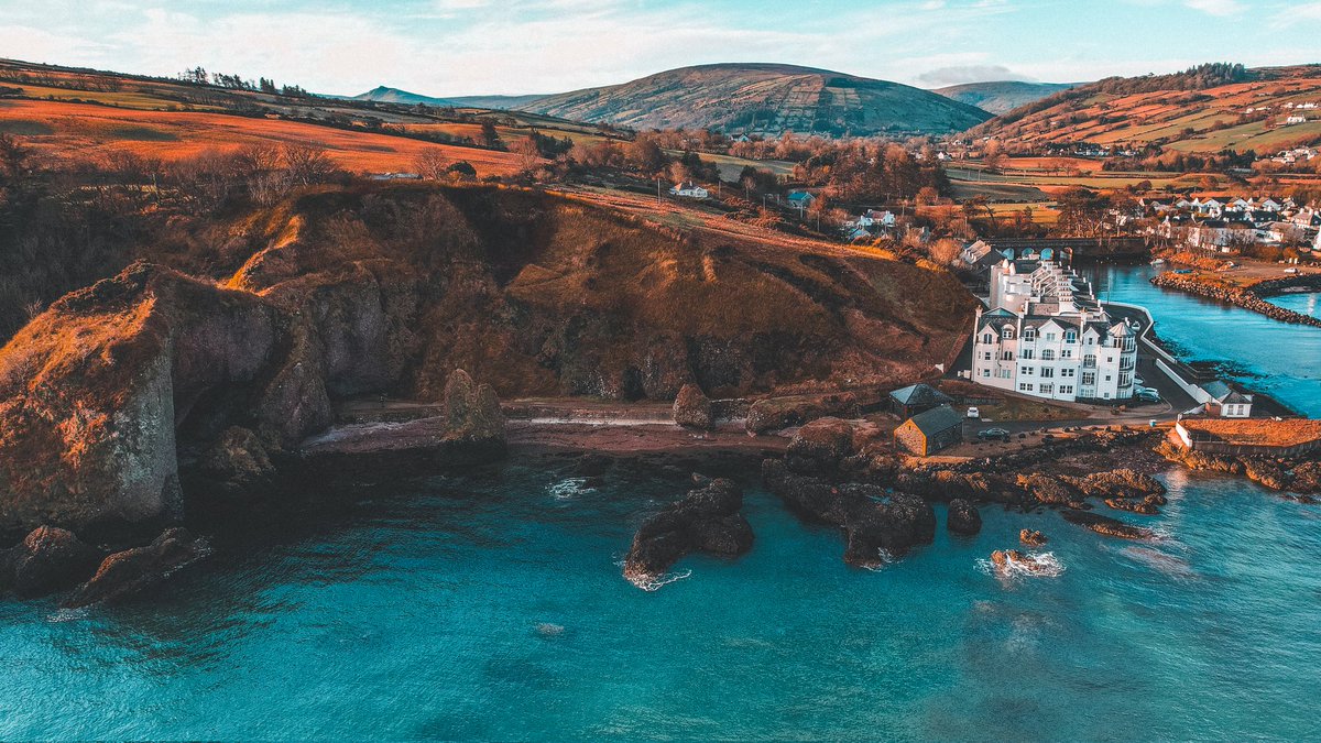 gerdcurley's tweet photo. Love a trip up the coast with the drone.  Cushendun Caves and Torr Head. 
🌊🧳🏞⛰️
@Virtual_Towns @barrabest @CushendunGlens @TourismIreland @USAtoIRE 
#Ireland #droneguy https://t.co/JKpcdkLLA1