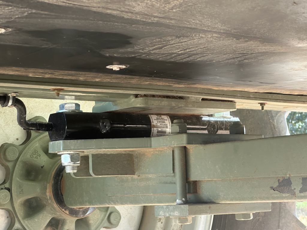 HawkEngineering's tweet photo. Marshall 810T Spreader Scale Kit, recently delivered to St Arnaud VIC. 27T mobile rated, @Agrimatics Libra Express wireless indicator. #SpreaderScaleKit https://t.co/GtNNIKkcCu