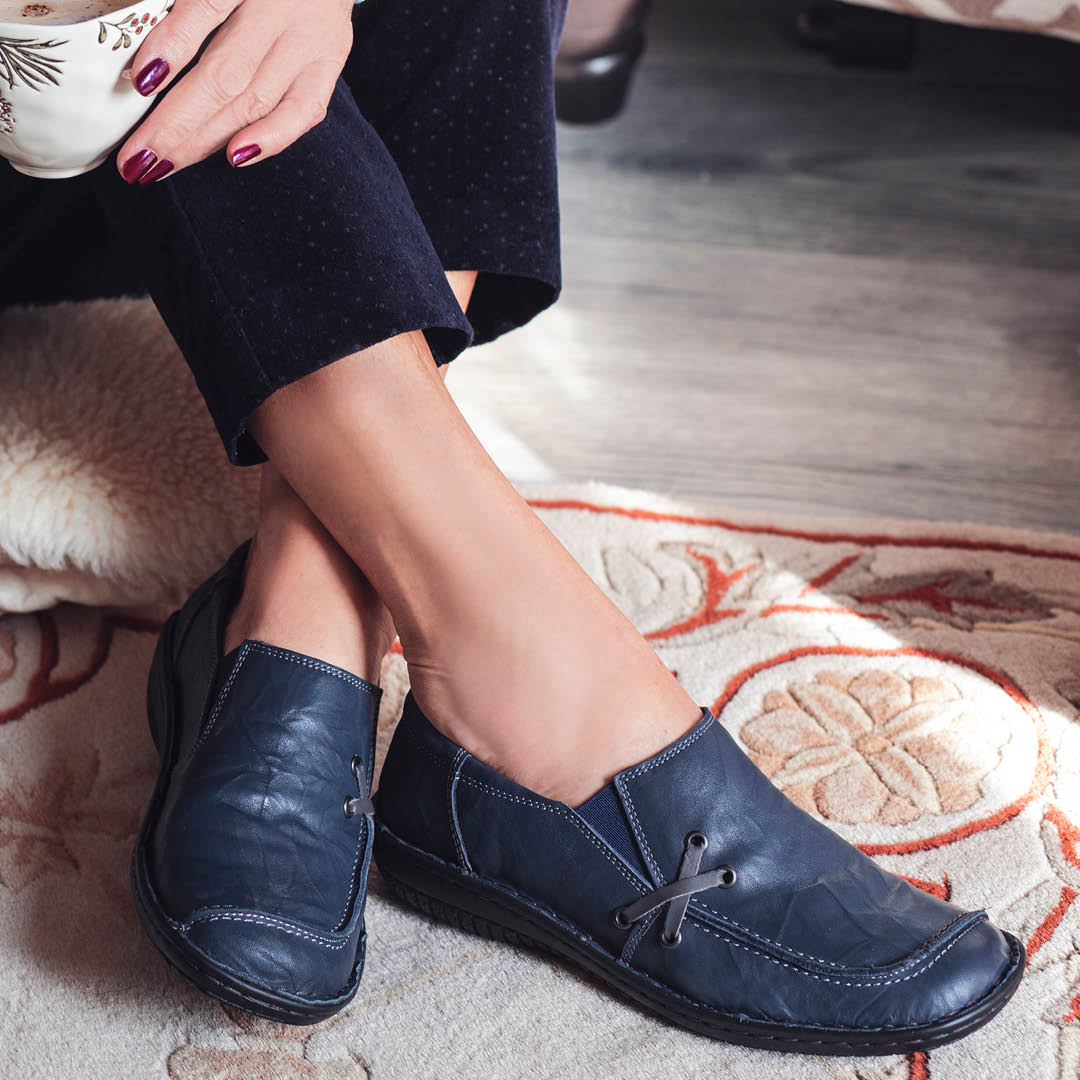 Wide fit? Check. Quality leather? Double-check. With elastic vents to make slipping them on a breeze, say hello to hassle-free mornings with our sleek leather shoes! Shop now: ow.ly/7ETy50QoL5j #slipons #shoes #leather #pavers #loretta #sliponshoes