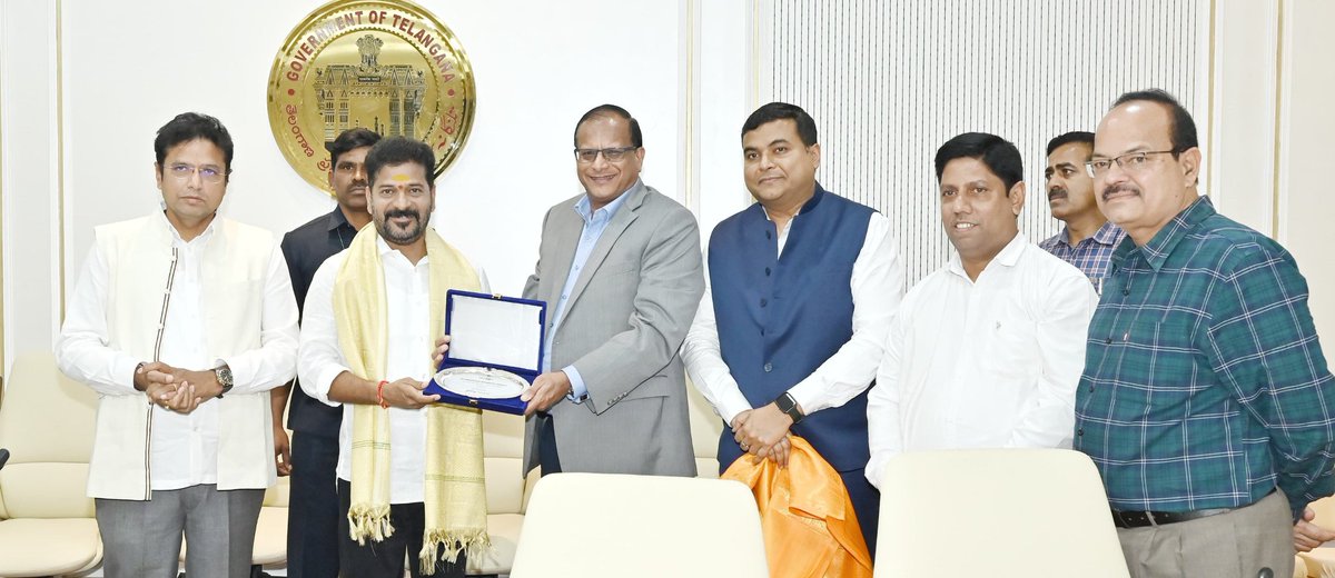 a18_news's tweet photo. CM Revanth Reddy meeting with representatives of Godrej Agrivet.
#RevanthReddy @revanth_anumula #Agrivet https://t.co/RFxyi6c8H8
