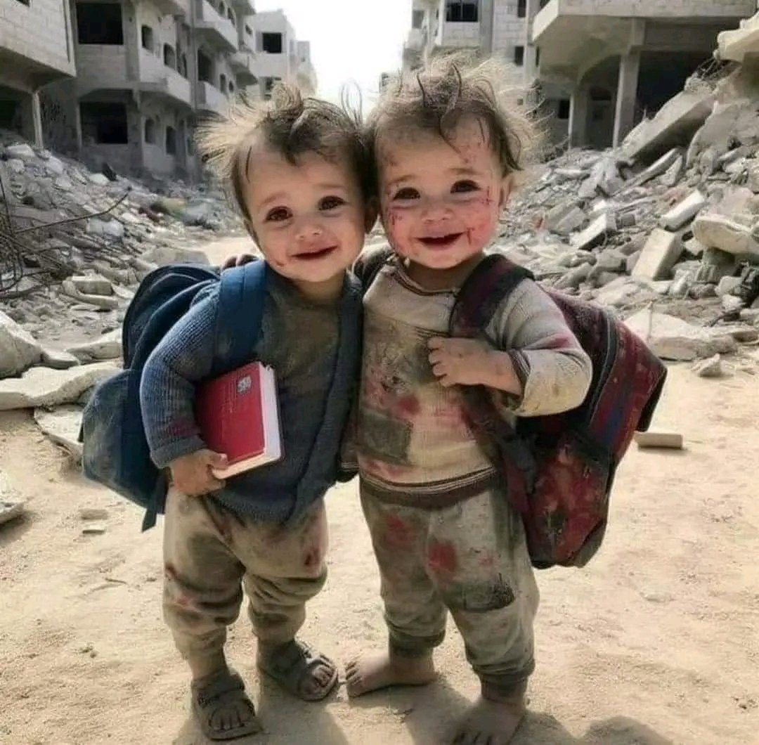 A picture speaks more than a million words.Despite the pain & scourges of war, the innocent smile remains on the faces of #children Stop the war on #Gaza #Anonymous #anonymoushackers #GazaHolocaust #Gaza_in_Genocide #GazaUnderSeige #Palestine #FreePalestine @ConnieDeWitt16 #Yemen