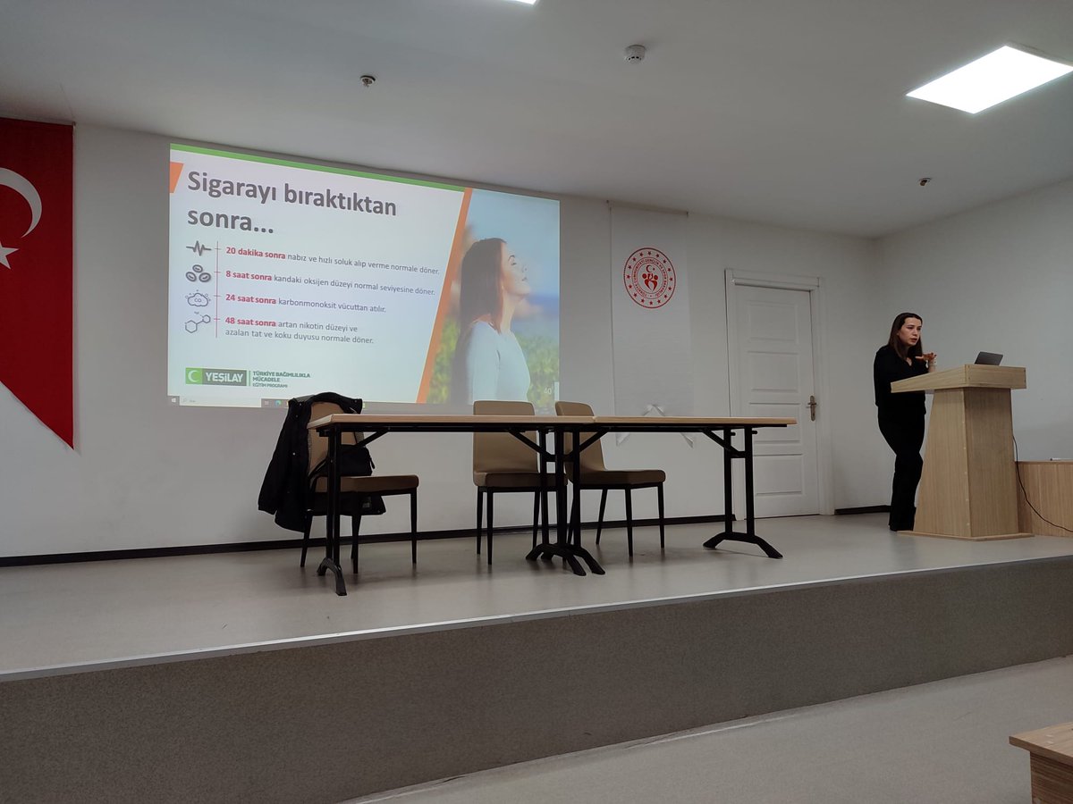 SakaryaKYGM's tweet photo. 📍Muhammet Fatih Safitürk Yurt Müdürlüğü
"Bağımlılıkla Mücadele" kapsamında Psikolog Gül Öztürk Aktaş tarafından yurt personelimize konferans verilmiştir. https://t.co/phRJe5K3FK