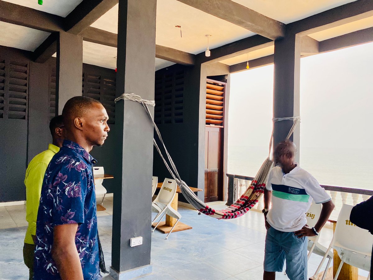 7dimples_'s tweet photo. We paid a visit to a potential client at his business premises today. We presented our services and discussed how we can elevate his business. We attentively listened to his requests. We are 7Dimples, ofcause we are committed to surpassing his expectations with our execution. https://t.co/hcpThaL7N2
