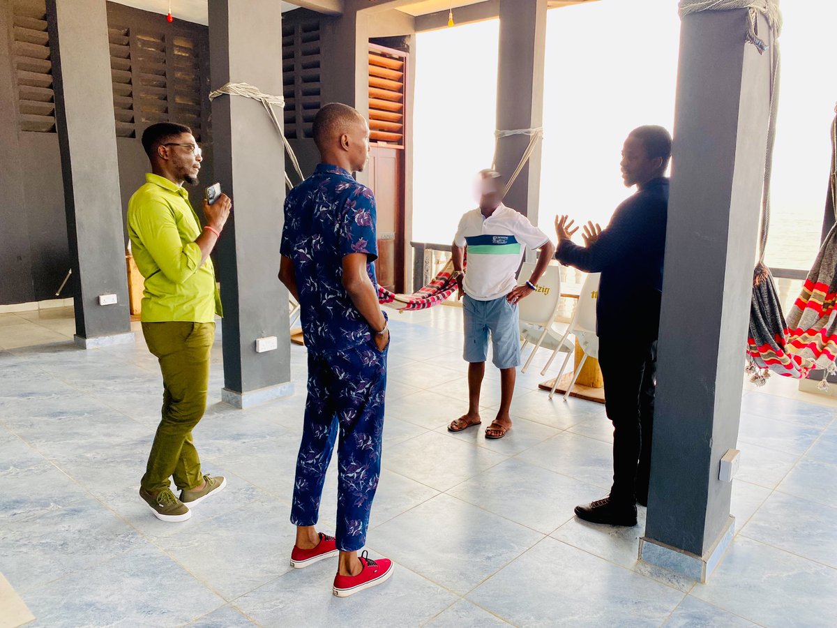 7dimples_'s tweet photo. We paid a visit to a potential client at his business premises today. We presented our services and discussed how we can elevate his business. We attentively listened to his requests. We are 7Dimples, ofcause we are committed to surpassing his expectations with our execution. https://t.co/hcpThaL7N2