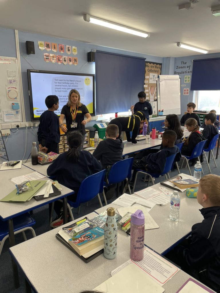BrookfieldSM3's tweet photo. Our Year 6 pupils got paws-itively prepped for pup encounters with a fantastic workshop from @DogsTrust
Tails were wagging as they tackled tricky scenarios through exciting role-plays, teaching why consent matters for canine cuddles.
#BeDogSafe #AskBeforeYouPat #WeAreLEO https://t.co/UyYe3areZO