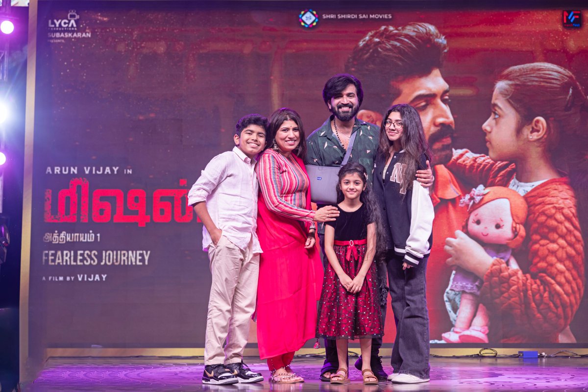 GoldwinSharon's tweet photo. #MissionChapter1
#MissionChapter1Trailer
|#missionchapter1frompongal
|#MissionChapter1FromJan12
#ArunVijay |#AmyJackson
#Nimishasajayan |#AbiHassan
#JasonShah |#BharatBopanna
Director 📹: #ALVijay (#thalaiva)
Music by 🎵: #GVPrakashKumar https://t.co/acO9TFmSPr