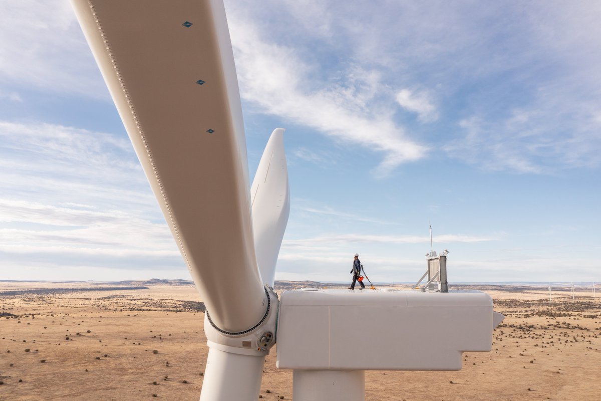 gevernova_jobs's tweet photo. ✅@GEVernova’s #OnshoreWind business will supply 674 next-generation 3.6-154 MW turbines to #PatternEnergy’s #SunZia wind project
✅In a record deal for #GEVernova, our turbines will provide over 2.4 GW of the site’s total 3.5 GW of power
https://t.co/5FuWZkAq1v
#FutureOfEnergy https://t.co/23FyCHq7sH