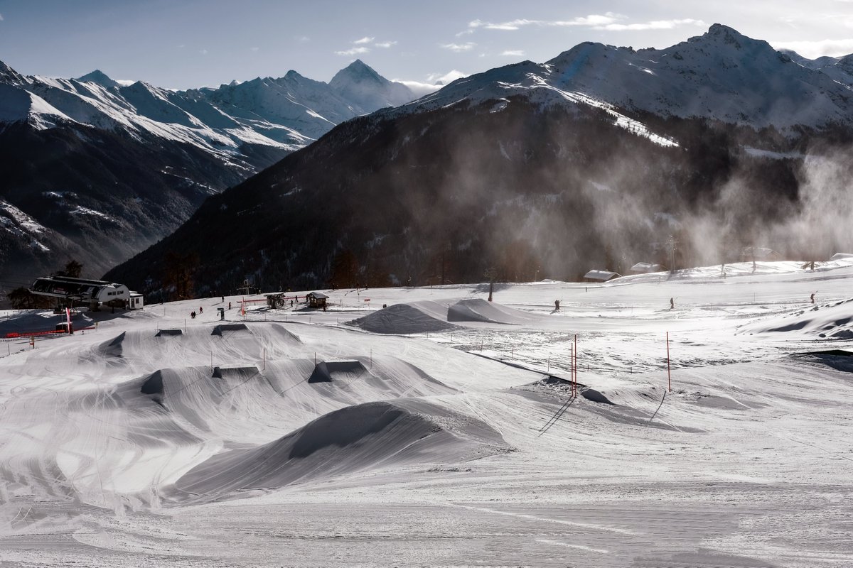 thyon4vallees's tweet photo. Aurions-nous le snow park avec la plus belle vue du monde?🙃
Venez l'essayer et dites nous ce que vous en pensez 😉
Uniquement à #thyon4vallées ⛷🏂 https://t.co/oLbMzUNXle