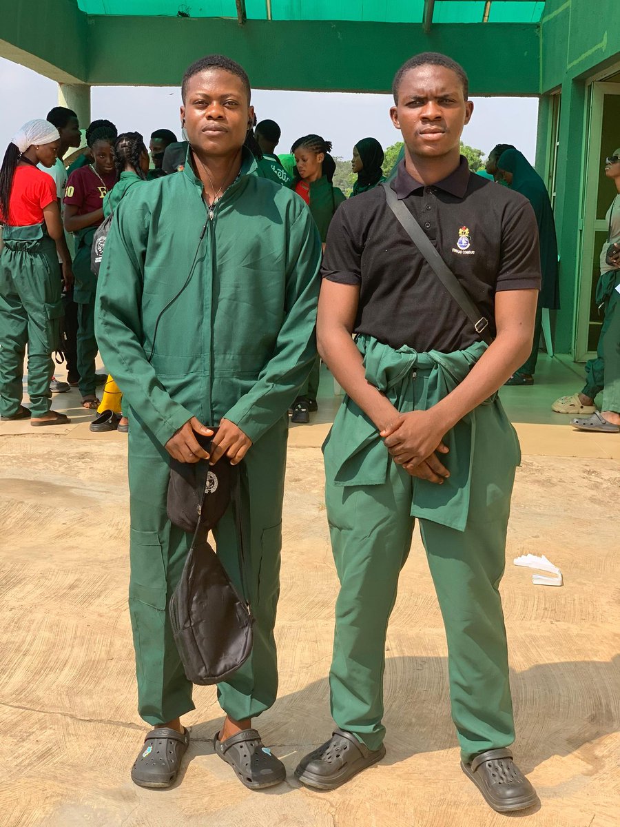 BadManSoft's tweet photo. Proud to be a FARMER....
Green is looking well 💚💚💚
Let's see your jumpsuit under here past and new 🤲🏾🤲🏾🤲🏾
#fpyorientation #funaabfpy #fpy #funaab https://t.co/VagnEIfb5R