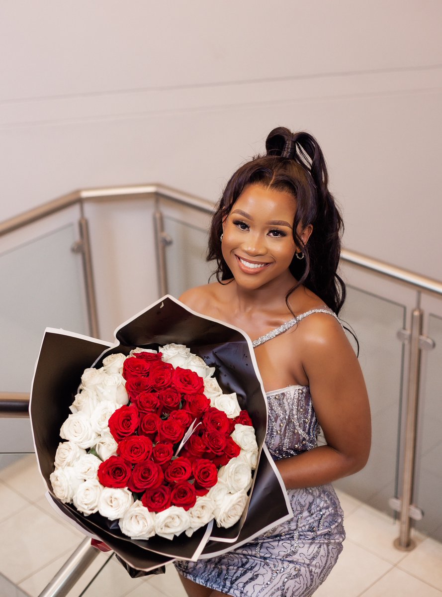 Zwelo_D's tweet photo. Smile babygirl, your future is bright✨ https://t.co/UOr73hoxQA