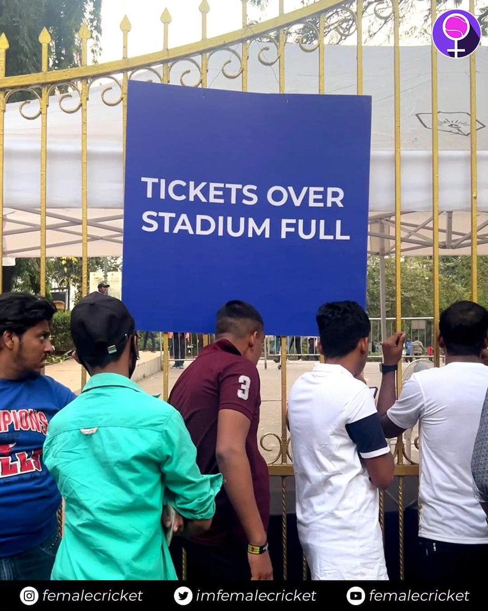 'Tickets over Stadium Full'
 Well done, Mumbai 👏

#INDvAUS #FemaleCricket #womenscricket #bleedblue #IndianCricket