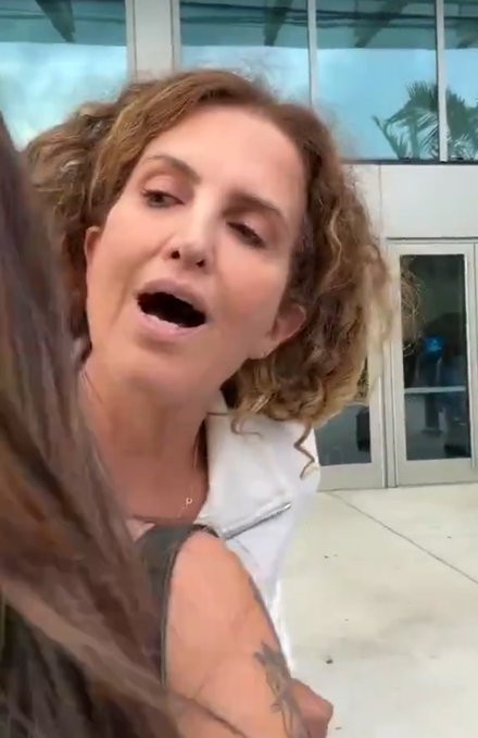 chicago_six's tweet photo. @jctirado01 Very nice looking  Jewish  Lady ?  LoL !!!
 Yiddish lady looks like something off the movie  beetlejuice  with breath to match . https://t.co/9newnYx77O