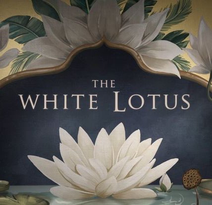 Aimee Lou Wood, a Aimee de Sex Education, acaba de ser confirmada na 3ª temporada de THE WHITE LOTUS!