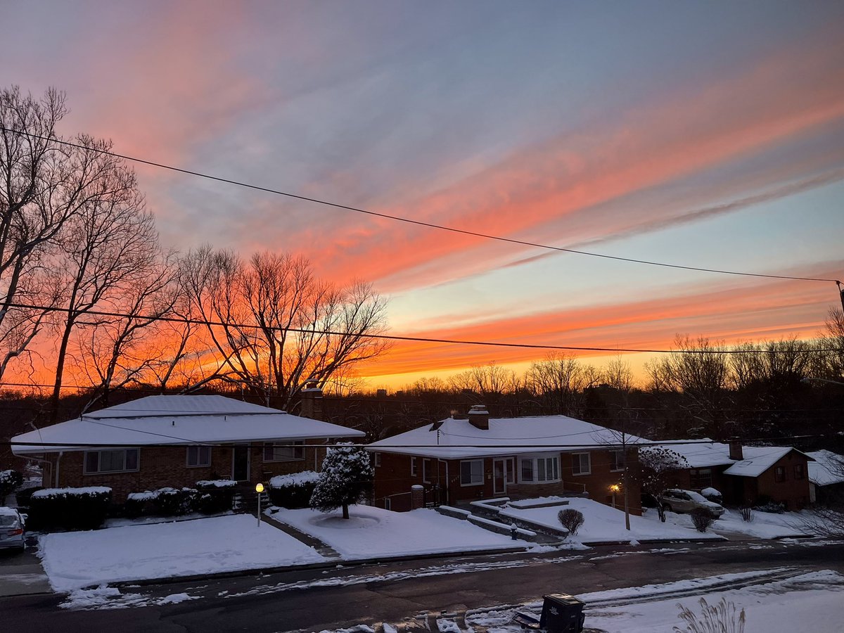 eshansen_2's tweet image. Gorgeous sunset from Colonial village, DC tonight
@capitalweather