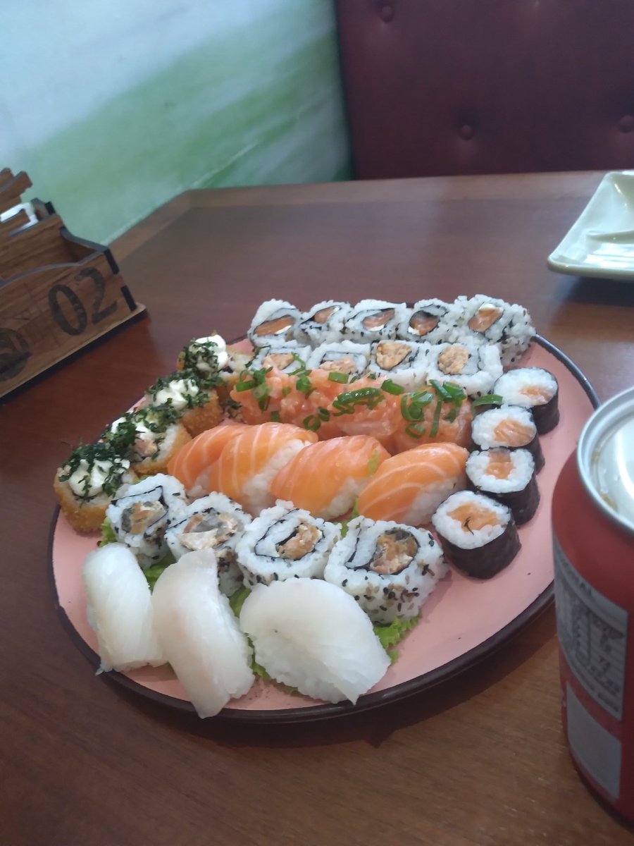 batyuri's tweet photo. Almoço do Sushi Jardim Brasil #almoço #sushi #jardimbrasil #comidajaponesa #teen #teenlife #emo #emocore #emoteen #emocute #emobr #emolife #emostile #emoboy #emoscene #emofood #emohungry #comemo #almocemo #alt #rawr #éisso #ixquece #batyuriplays https://t.co/5sw1oPWjDB