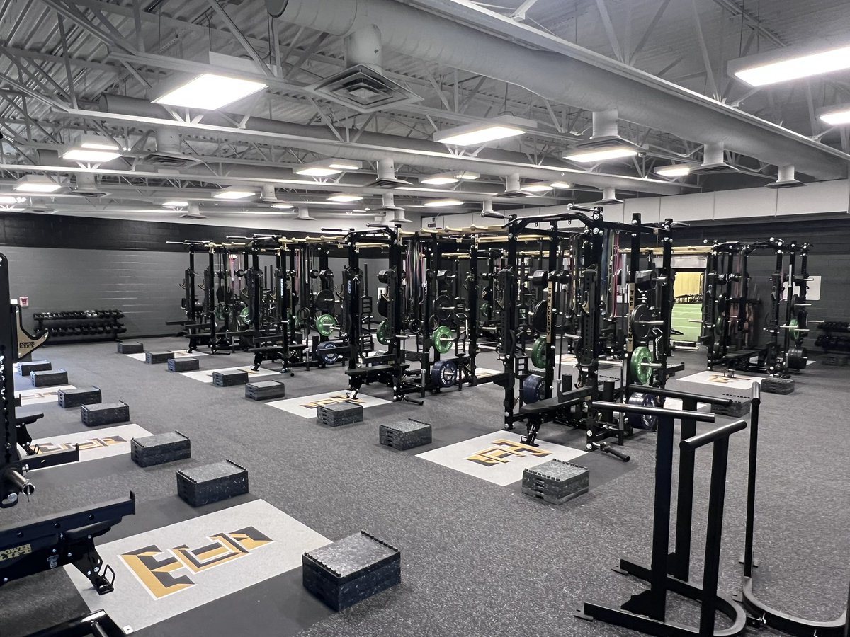 Bibby_Tx's tweet photo. Big things happening in TC. @powerlift_tx 🔥🔥🔥 https://t.co/IGRqPooCSb