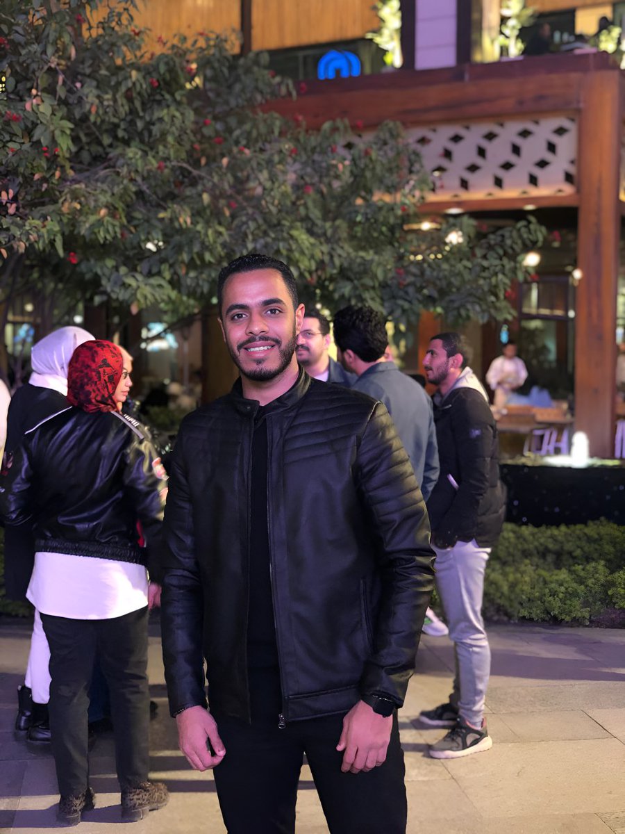 mo7amed3baid's tweet photo. Officially 24♥️🎂 https://t.co/MxF6mZfqey