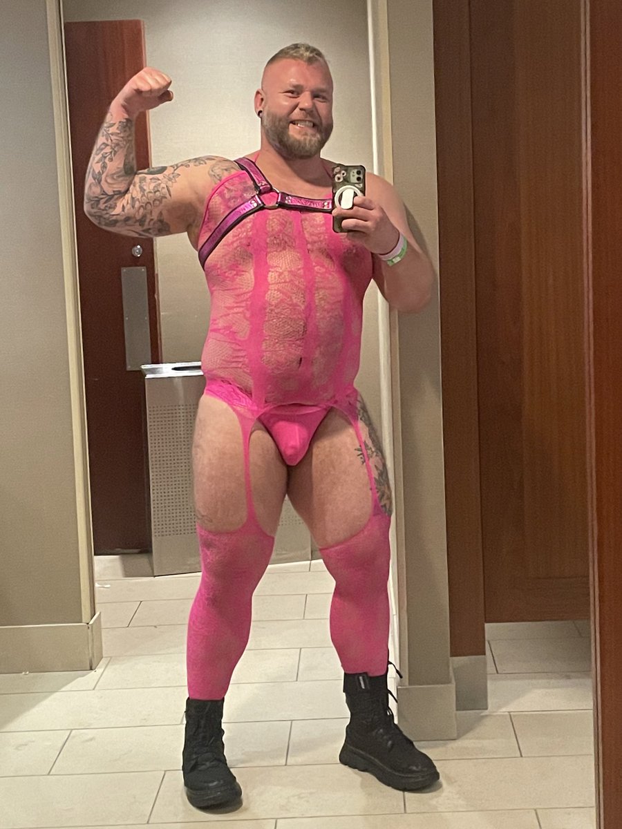 Kyle_PrinceXXX's tweet photo. MAL was so much better than I expected, does this mean I’m a leather boy now? 🤔🌈💕 https://t.co/l0ExQU1dCn