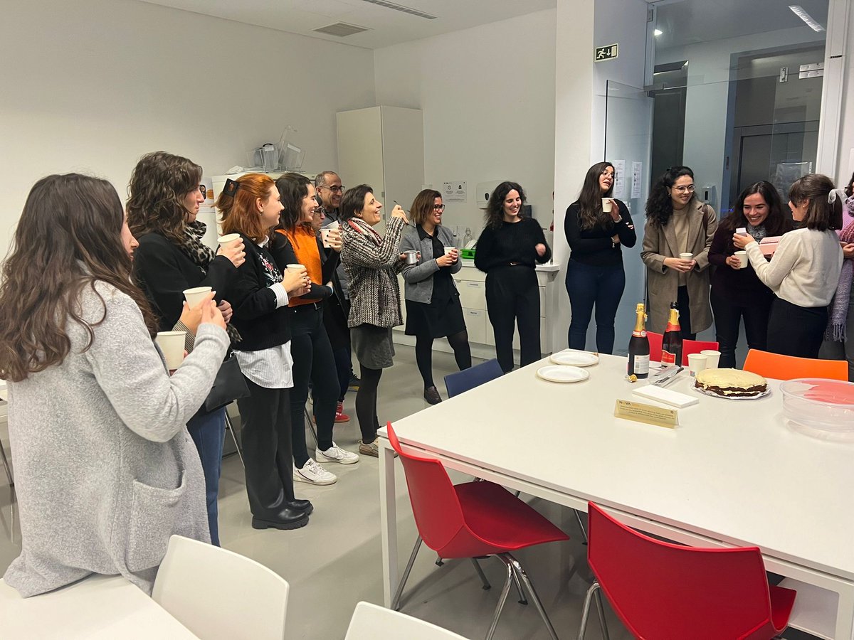 tri_lab_AJ's tweet photo. Last week, our student Daniela Grosa defended her thesis! Congratulations Daniela! You were amazing! https://t.co/R7GVSGanTJ