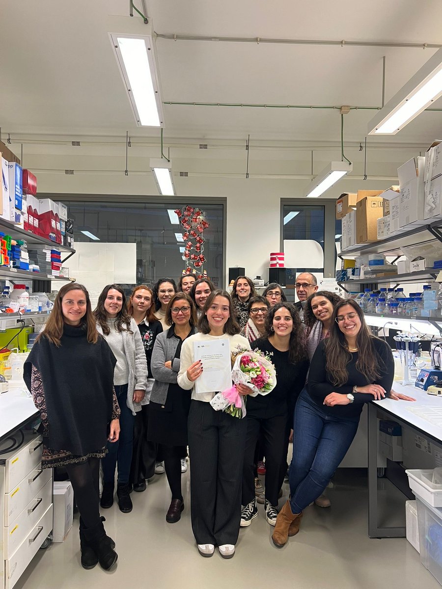 tri_lab_AJ's tweet photo. Last week, our student Daniela Grosa defended her thesis! Congratulations Daniela! You were amazing! https://t.co/R7GVSGanTJ
