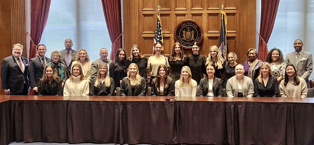SenatorHarckham's tweet photo. Met some NCAA national champions up in Albany today. Congratulations to the Pace Womenβs Lacrosse team on a spectacular season! #SetterNation https://t.co/9hewYC3yIV