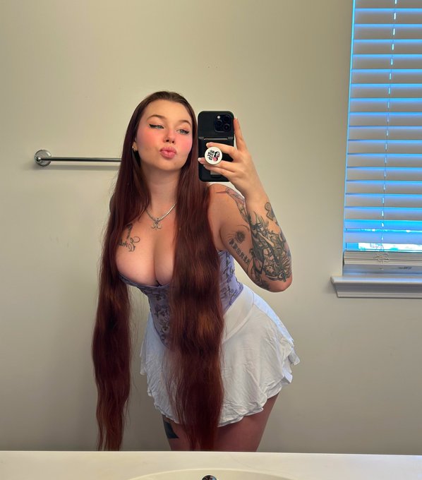 Me or GTA 6 https://t.co/q9Lluvn4P8