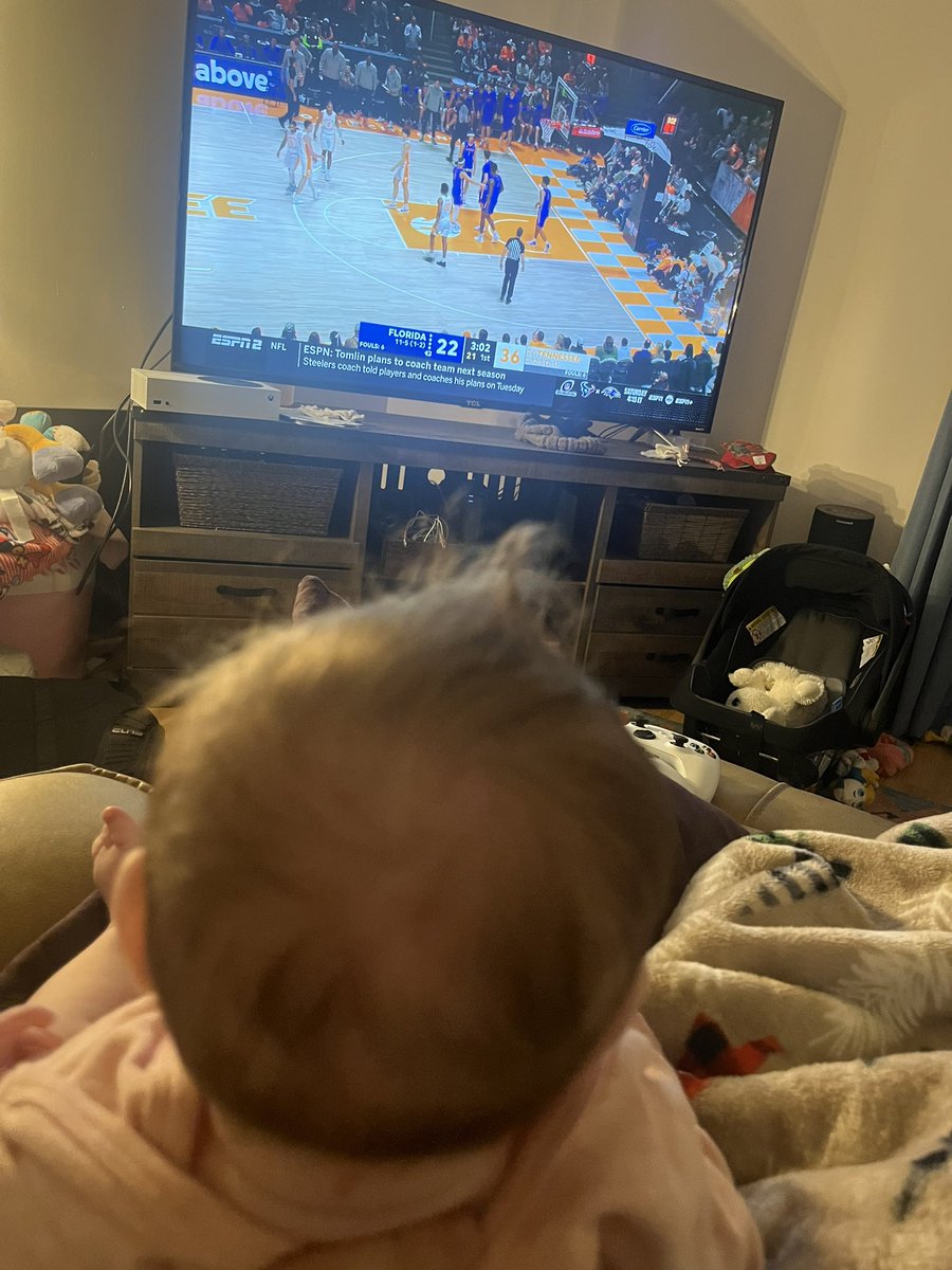 _CoachJGreene's tweet photo. “I hate Florida” - Josie probably https://t.co/TmZFxKMZZE