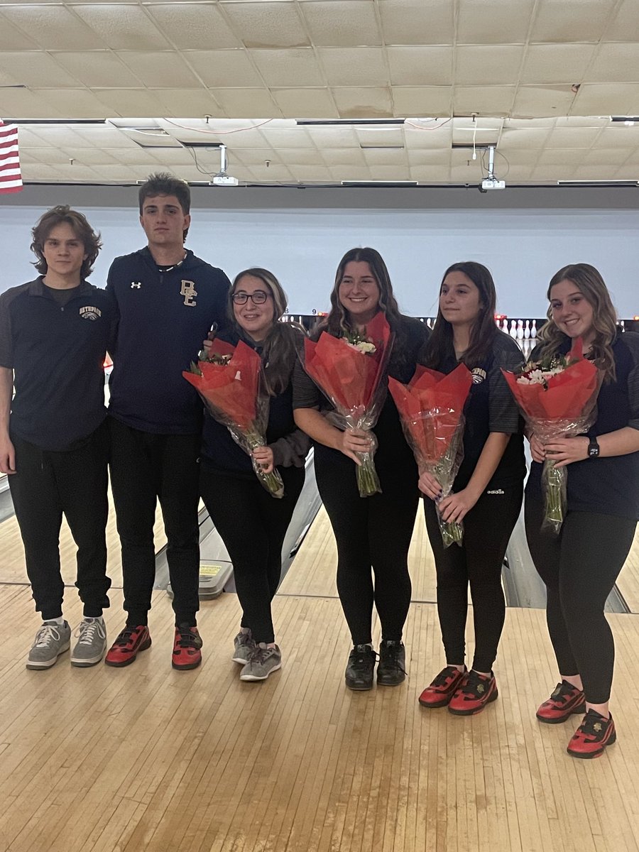 GoldenEaglesBHS's tweet photo. Congratulations to our senior bowlers!!! Once an Eagle always an Eagle!!!🇺🇸🦅🎳🎳#wearebethpage https://t.co/1lOwUX9VRF