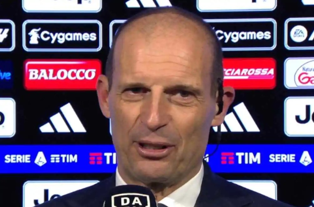 Allegri post #JuveSassuolo: "Contenti per la bella vittoria, ora pensiamo al Lecce. Lepre e cacciatore? Se uno è davanti ci sono altri che inseguono, è come guardie e ladri. I ladri scappano, le guardie rincorrono" 🎙 ow.ly/Iy4550QrvYk