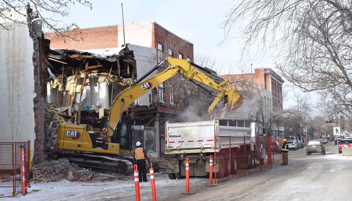 The demolition of a 109-year-old building is taking place in downtown #SwiftCurrent. Traffic in this area on the zero block of Central Avenue North is restricted to a single lane until Jan. 19.