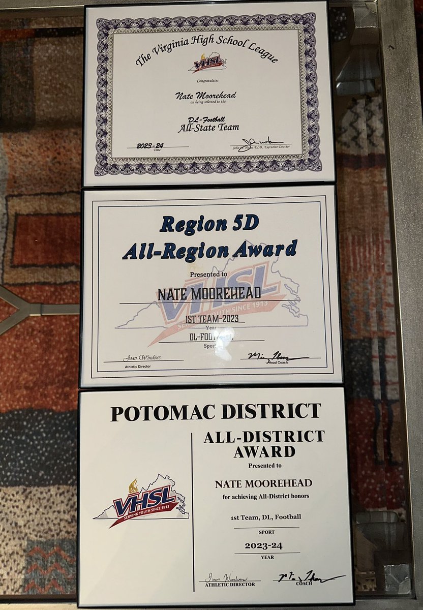 NathanMoorehea1's tweet photo. Blessed to be named player of the year at @StoneBridgeFB banquet this past Saturday!! @T_Money4699 @andrejones1185 
In addition to being named
All-state
All region
All district https://t.co/O5elDO7gCW