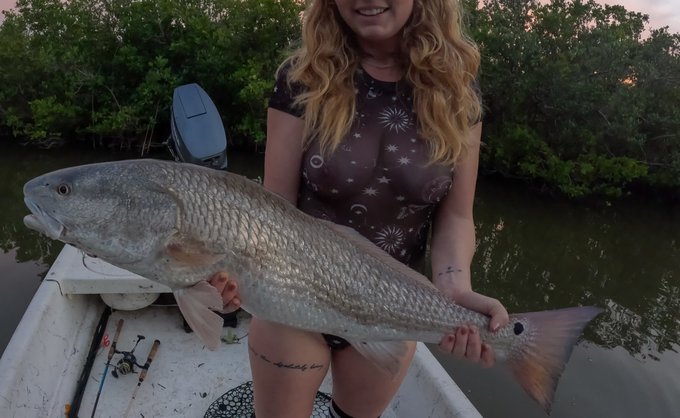 always excited to catch a big one :)  did you like my new video?? <3 https://t.co/mNPD1szIy9 https://t<a href="/tag/twitch"class="tags"><span>#twitch</span></a>