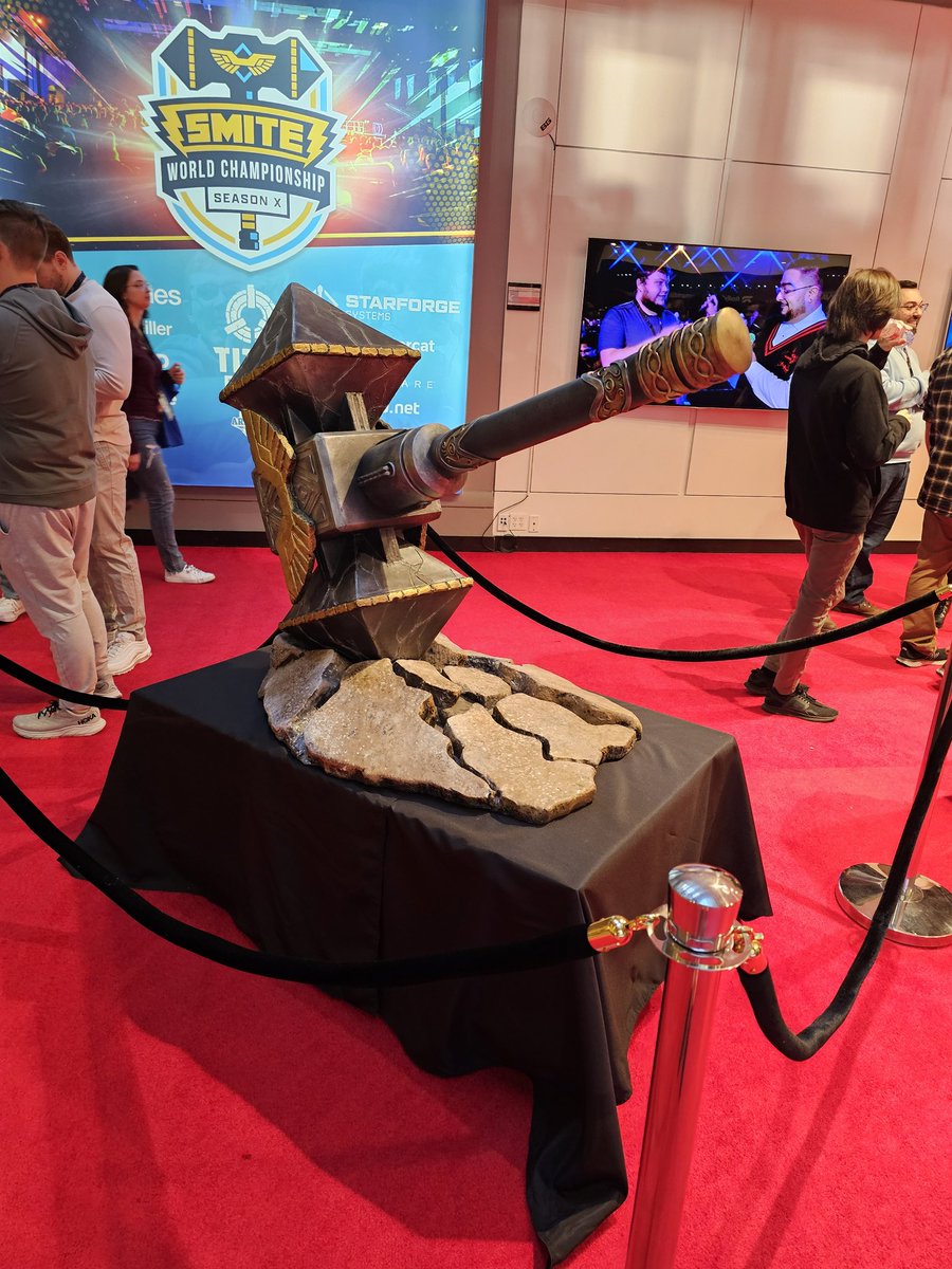 Hysteria tweet media