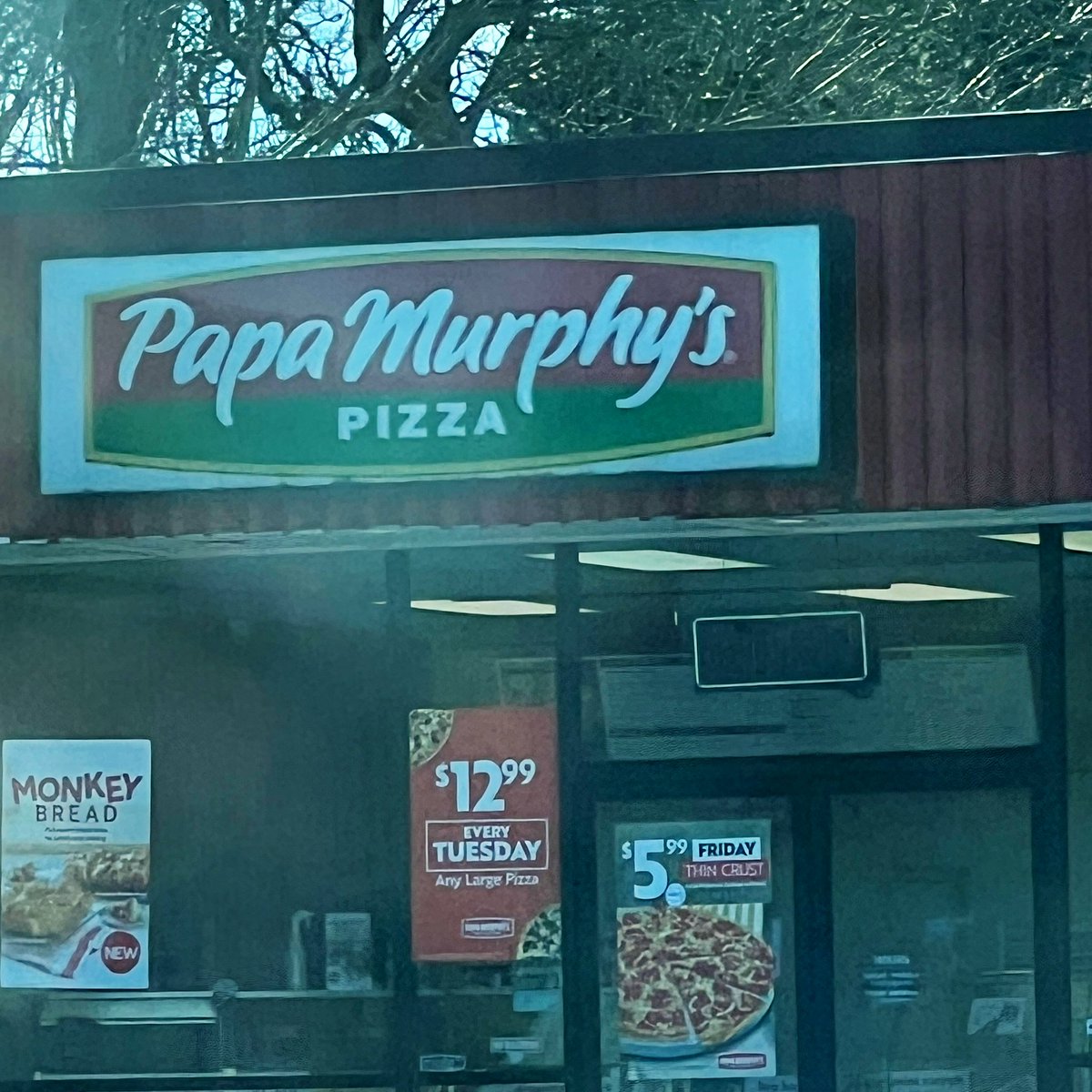 This you Big Dawg ? @Murphspree #JudyWho #MorphTheManager #ThesePizzasWontMakeThemselves #PostTooCHEESEY #PineAppleDoesntBelongOnPizza #ItalyCouldNever #ThatsAmore #RasinHell #PrasinDale