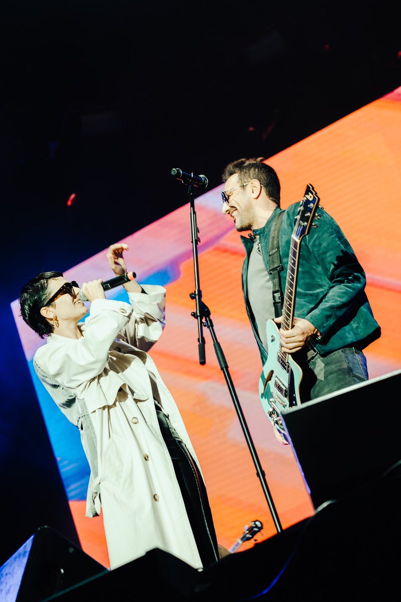 ntvgoficial's tweet photo. Quedate con quien te mire como Emi mira a Zoe 😁🫶

Nueva canción ME CANSÉ Ft. @ZoeGotusso ¿Ya la escucharon? 

🎧👉 https://t.co/gGvnNzpk0I https://t.co/Nr3mpjrr44