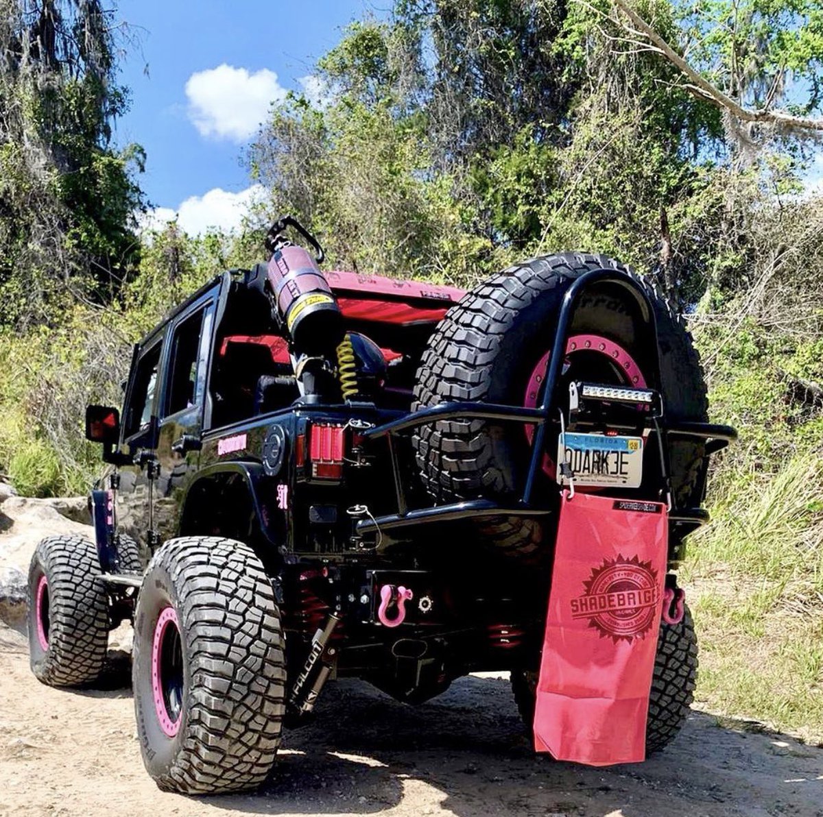 SpiderWebShade's tweet image. Pretty in Pink! We are loving your build with the pink accents @zerodarkthirtyjku 😎 Do your part and help leave the trails cleaner than you found them with a @spiderwebshade trailsac of your own today! 🙌 #spiderwebshade #shadebrigade #swsrepost #trailsac